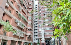金馬路3房美廈∣售678萬