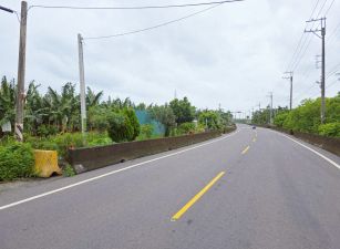 潮州綠隧旁10米路農地，走路1分鐘到綠色隧道，回家就是渡假的開始