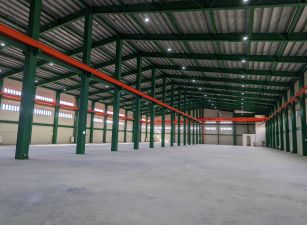近湖口交流道工業區合法挑高廠房13米3663坪