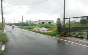 岡山產業園區旁方正農地