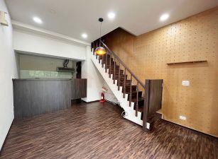 專售｜淡水新市鎮｜挑高空間時尚金店面