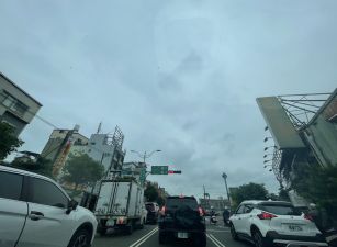 體育園區旁都內休閒農地(喜歡可談)