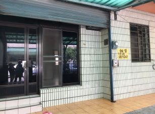 環中東路中壢體育園區自忠街邊間寬店面補習班租3萬5