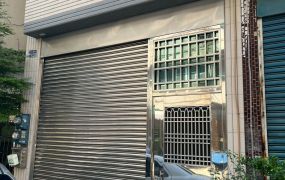 【鳳山區文山特區旁溫馨透天厝｜三房三衛設計｜全新管線拉皮｜適合小家庭&兩代同堂｜鄰近文德國小｜臨11米路】