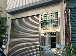 【鳳山文山特區】稀有整新透天，三樓層大空間，生活機能超便利！