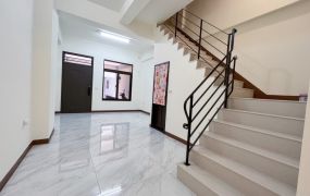 近橋科※燕巢傳統格局車庫美墅※輕屋齡※近義大