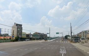 台南工業區/雙面路/萬坪/收租大廠 •   台南廠房買賣/工業地/建地/徵收農地/廠房出租