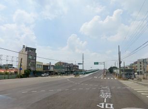 台南工業區/雙面路/萬坪/收租大廠 •   台南廠房買賣/工業地/建地/徵收農地/廠房出租