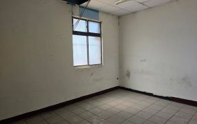 八德交流道旁透天廠房