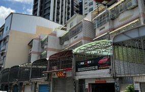 桂林商圈國小旁車庫透天~1580萬