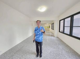 北區親親戲院一中雙商圈全新裝修邊間燙金店面台中買屋賣房土地王劉志忠