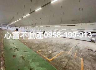 新市千坪分租廠房(大小坪數都有)