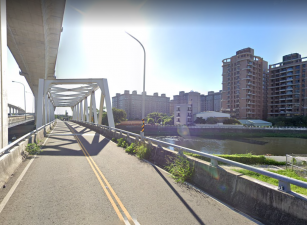 桃園/蘆竹交流道/10米路/倉庫 •   桃園廠房出租/工業地/廠房/建地/徵收農地/買賣