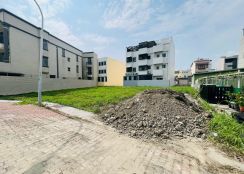 台南市安南區土城153方正建地