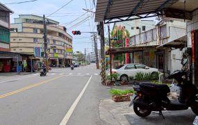 土地珠寶專才~【大寮電商物流倉儲大車進出】