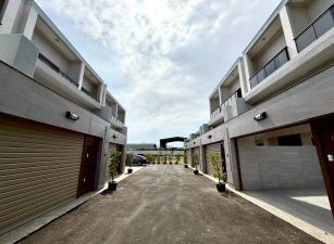 台南麻豆寮子廍全新傳統透天車墅