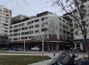 土地珠寶專才【鹽埕高雄女中電梯公寓】買地等都更・自住投資都划算！