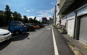 建工商圈大面寬4房車庫公寓1樓~998萬