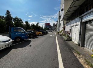 建工商圈大面寬4房車庫公寓1樓~998萬