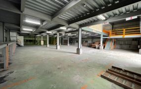 五股交流道/挑高6米廠房 •    新北市廠房工業地買賣/建地/徵收農地/廠房出租