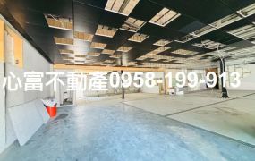 仁武交流道旁廠房8米路上