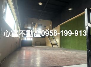 仁德交流道旁雙面臨路店面廠房出租