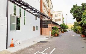 虎尾寮15米店車墅