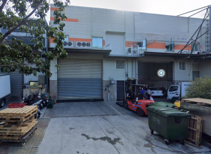 松寮橋下小型甲工廠房