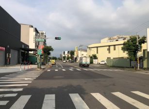 鳳山牛潮埔賺錢金店面(多間出租中)