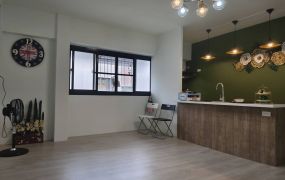 前鎮草衙捷運站邊間翻新美寓四樓