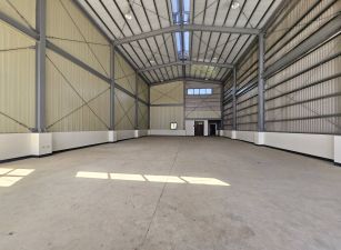 龍潭高原交流道可廠登全新挑高鋼構廠房