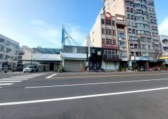 台南永康衛生所前商業店面~買地送鐵皮屋~