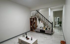 ✨【必看】不用1200萬!!! 屏東市崇明二街 | 五房四衛贈一車庫 | 稀有透天