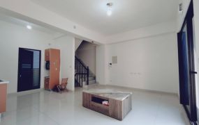 大社墅霖苑☆2年全新未住☆超大面寬雙併車墅