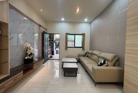 瑞隆商圈輕軌捷運站翻新騎樓美透天