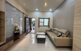 瑞隆商圈輕軌捷運站翻新騎樓美透天