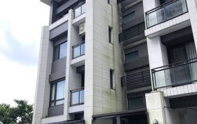 永慶許書豪★近羅東泉鋒邊間電梯雙併大別墅