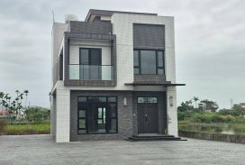 永慶許書豪★冬山國五旁全新五套房電梯農舍