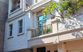 ☆探索公園漂亮雙車墅