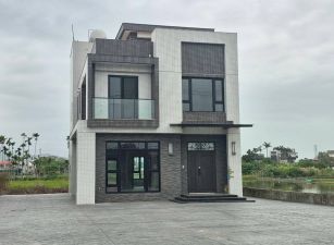 永慶許書豪★冬山國五旁全新五套房電梯農舍