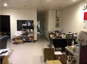 鶯歌交流道廠房