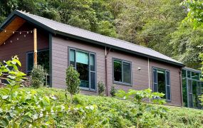 橫山溪畔夢幻休閒屋