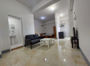 近屏東車站電梯華廈六樓