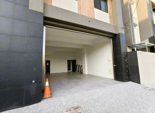 阿蓮中正全新金店面大面寬9米寬38.5坪