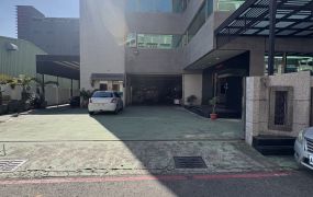 【鼓山區匠心獨造SRC乙工廠房】使用近千坪!!