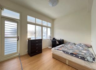 太平商圈近學校清新透天厝