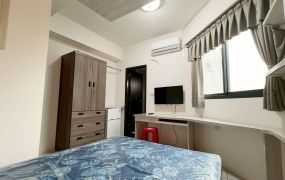 成功路角間電梯套房