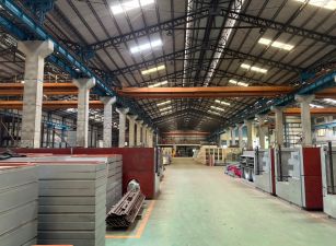 近華亞工業區旁可廠登鋼構廠房3700 坪