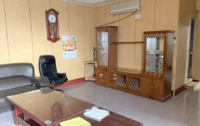 站前美透天(備電梯)可租補