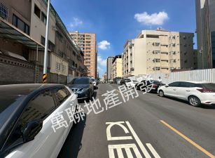 台中南區面寬黃金店住